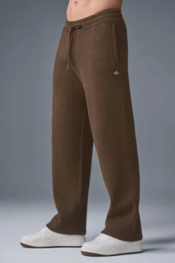 Scholar Straight Leg Sweatpant - Espresso 9 Scholar Straight Leg Sweatpant - Espresso -Alo Fashion Store M5171R 04064 b1 s1 a3 1 m214