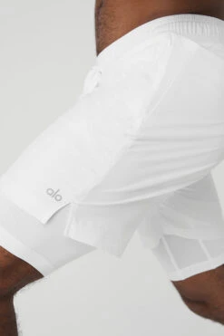 7" Unity 2-In-1 Short - White/White -Alo Fashion Store M6060R 0000 b1 s3 a4 1 m93