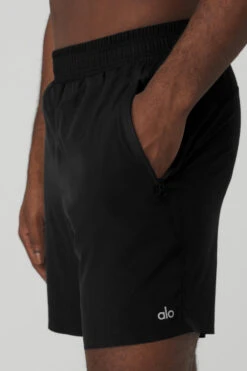 7” Advance 2-In-1 Short - Black 9 7” Advance 2-In-1 Short - Black -Alo Fashion Store M6070R 01 b1 s3 a4 1 m12