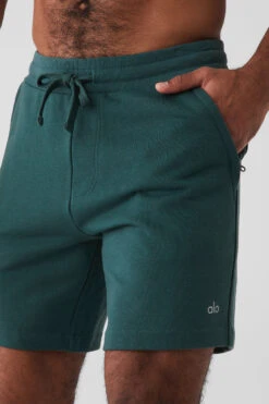Chill Short - Midnight Green -Alo Fashion Store M6082R 04570 b1 s3 a4 1 m93