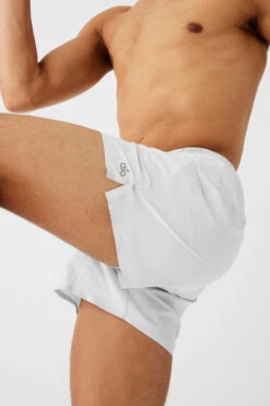 5" Adapt Running Short - Titanium 11 5" Adapt Running Short - Titanium -Alo Fashion Store M6097R 01320 b1 s3 a5 1 m154