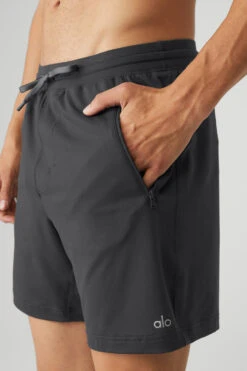 Conquer Reform Short - Anthracite 9 Conquer Reform Short - Anthracite -Alo Fashion Store M6107R 02125 b1 s3 a4 1 m108