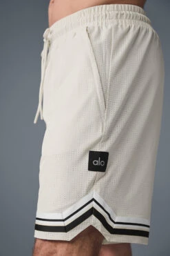 9" Traction Arena Short - Bone -Alo Fashion Store M6140R 03040 b1 s1 a4 1 m214