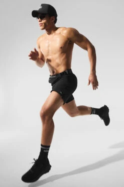 7" Repetition Short - Black 9 7" Repetition Short - Black -Alo Fashion Store M6154R 01 b1 s1 a4 1 m203