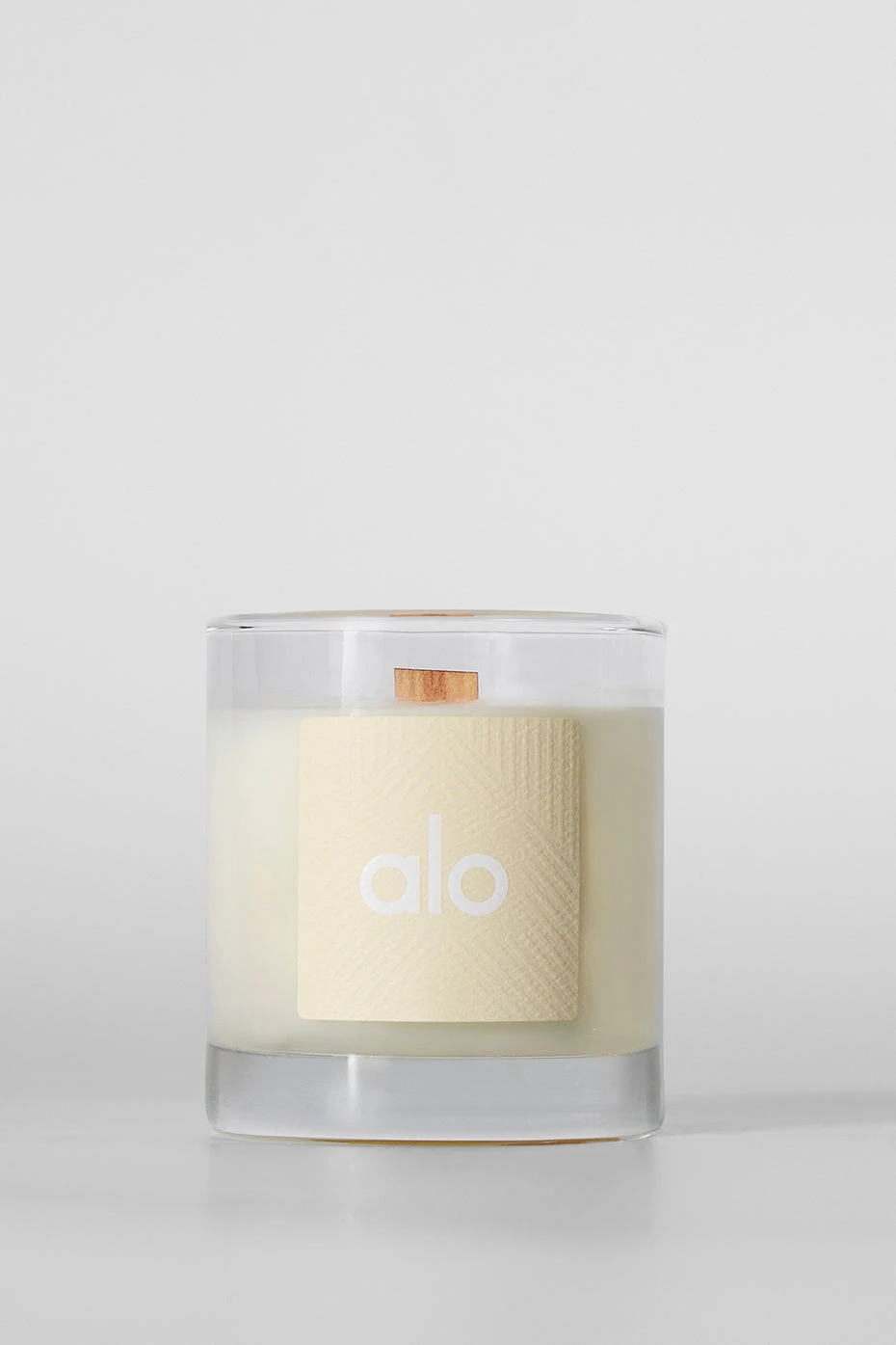 Alo Love Candle - 8 Oz 4 Alo Love Candle - 8 Oz - Image 2