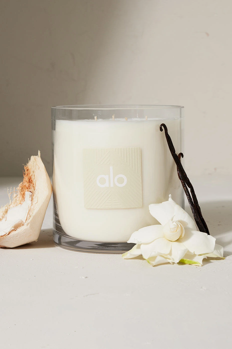 Alo Love Candle - 60 Oz 2 Alo Love Candle - 60 Oz
