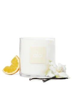 Alo Love Candle - 60 Oz 7 Alo Love Candle - 60 Oz -Alo Fashion Store N7015F 00 b1 s1 a3
