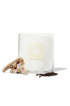 Alo Signature Candle - 60 Oz -Alo Fashion Store N7016F 00 b1 s1 a2