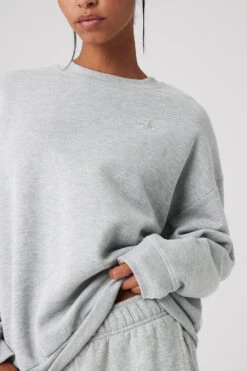 Accolade Crew Neck Pullover - Athletic Heather Grey 10 Accolade Crew Neck Pullover - Athletic Heather Grey -Alo Fashion Store U3031RG 02910 b1 s1 a4 2 m18