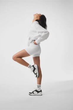 Accolade Hoodie - White -Alo Fashion Store U3032RG 00 b1 s1 a4 1 m54