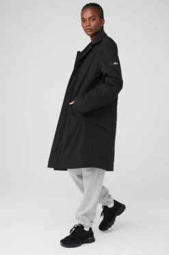 Signature Overcoat - Black 8 Signature Overcoat - Black -Alo Fashion Store U4010R 01 b1 s1 a3 1 m100