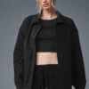 Unisex One Up Jacket - Black -Alo Fashion Store U4020R 01 b1 s1 a1 1 m91