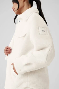 Sherpa Edge Shacket - Ivory -Alo Fashion Store U4029R 03299 b1 s1 a4 1 m54