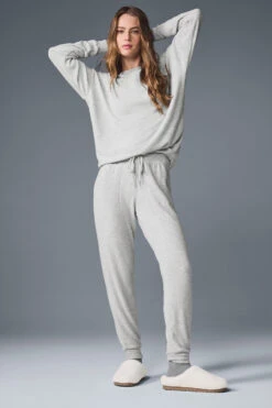 Soho Pullover - Athletic Heather Grey 8 Soho Pullover - Athletic Heather Grey -Alo Fashion Store W3295R 02910 b1 s1 a3 1 m224