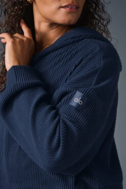 Muse Hoodie - Navy 18 Muse Hoodie - Navy -Alo Fashion Store W3438R 03842 b1 s1 a4 1 m182