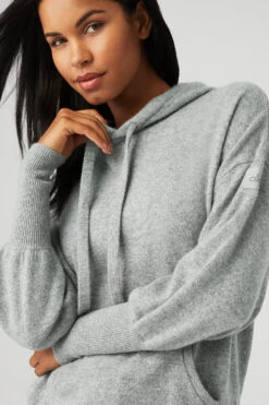 Cashmere Jet Set Hoodie - Dove Grey Heather 9 Cashmere Jet Set Hoodie - Dove Grey Heather -Alo Fashion Store W3513R 02288 b1 s1 a4 1 m18