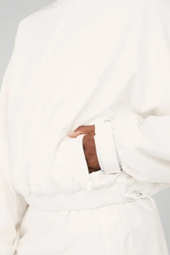 Cropped Elevation Coverup - Ivory -Alo Fashion Store W3680R 03299 b1 s1 a4 1 m100