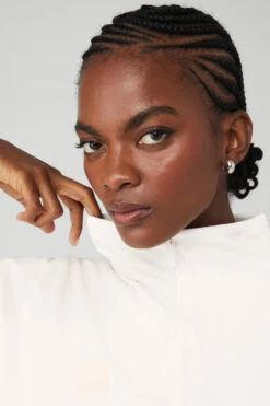 Cropped Elevation Coverup - Ivory -Alo Fashion Store W3680R 03299 b1 s1 a5 1 m100