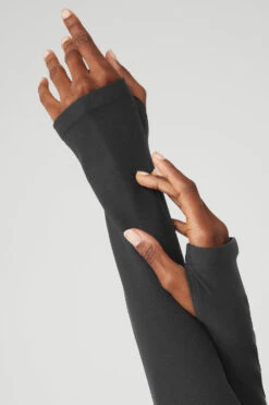 Alosoft 1/2 Zip Rapid Pullover - Anthracite 10 Alosoft 1/2 Zip Rapid Pullover - Anthracite -Alo Fashion Store W3694R 02125 b1 s1 a4 1 m100