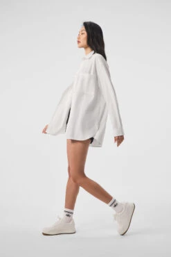 Dreamscape Button Down Long Sleeve - White 9 Dreamscape Button Down Long Sleeve - White -Alo Fashion Store W3732R 00 b1 s1 a4 1 m54