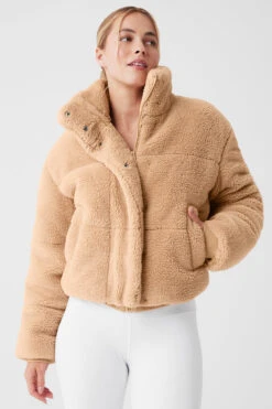 Sherpa Snow Angel Puffer - Camel 11 Sherpa Snow Angel Puffer - Camel -Alo Fashion Store W4473R 01660 b1 s1 a4 2 m89