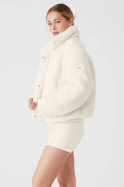 Sherpa Snow Angel Puffer - Ivory 9 Sherpa Snow Angel Puffer - Ivory -Alo Fashion Store W4473R 03299 b1 s1 a2 1 m89