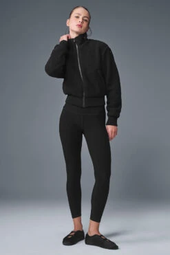 Micro Sherpa Destiny Jacket - Black -Alo Fashion Store W4485R 01 b1 s1 a4 1 m224