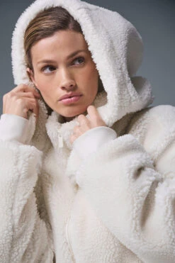 Foxy Sherpa Jacket - Ivory 9 Foxy Sherpa Jacket - Ivory -Alo Fashion Store W4493R 03299 b1 s1 a3 1 m91