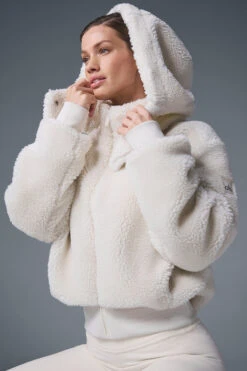 Foxy Sherpa Jacket - Ivory 11 Foxy Sherpa Jacket - Ivory -Alo Fashion Store W4493R 03299 b1 s1 a5 1 m91