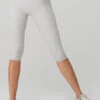 Alosoft High-Waist Iconic 90's Capri - Athletic Heather Grey 1 Alosoft High-Waist Iconic 90's Capri - Athletic Heather Grey -Alo Fashion Store W51024R 02910 b1 s1 a1 1 m54