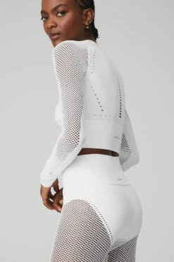 Seamless High-Waist 7/8 Limitless Open Air Legging - White 11 Seamless High-Waist 7/8 Limitless Open Air Legging - White -Alo Fashion Store W51132R 00 b1 s1 a5 1 m100