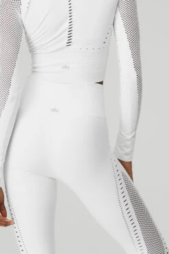 Seamless High-Waist 7/8 Open Air Legging - White 9 Seamless High-Waist 7/8 Open Air Legging - White -Alo Fashion Store W51144R 00 b1 s1 a4 1 m100