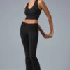 Airbrush Low-Rise Bootcut Legging - Black -Alo Fashion Store W51150R 01 b1 s1 a1 1 m197 350c2d37 7217 4cf1 8df9 f689ecea904e