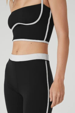 Airbrush High-Waist Streamlined Legging - Black/White 10 Airbrush High-Waist Streamlined Legging - Black/White -Alo Fashion Store W51160R 0100 b1 s1 a4 1 m89