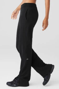 High-Waist Free Time Straight Leg Sweatpant - Black -Alo Fashion Store W51203R 01 b1 s1 a2 1 m18 b16053ab 8c0b 4830 8b52 61e796b4b7ea