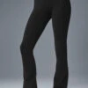 Airbrush High-Waist Kick-Back Legging - Black 2 Airbrush High-Waist Kick-Back Legging - Black -Alo Fashion Store W51232R 01 b1 s1 a1 1 m206