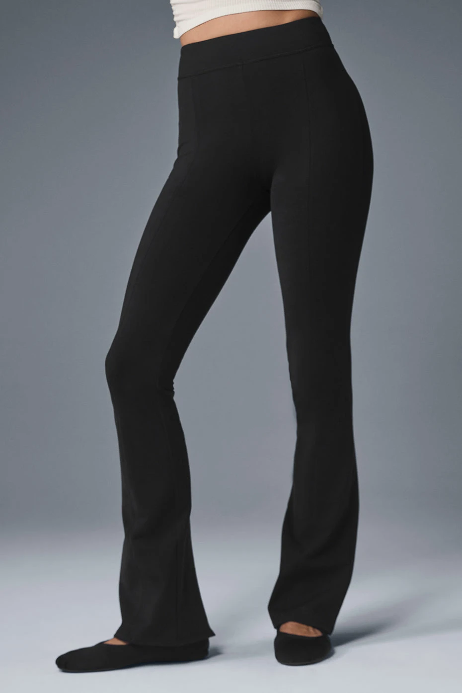 Airbrush High-Waist Kick-Back Legging - Black 3 Airbrush High-Waist Kick-Back Legging - Black