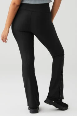 Airlift High-Waist Game Changer Legging - Black 16 Airlift High-Waist Game Changer Legging - Black -Alo Fashion Store W51248R 01 b1 s4 a2 1 m135
