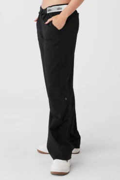Flip It Trouser - Black -Alo Fashion Store W51261R 001 b1 s1 a3 1 m89