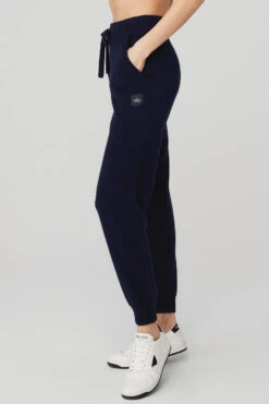 High-Waist Cashmere Jet Set Pant - Navy 8 High-Waist Cashmere Jet Set Pant - Navy -Alo Fashion Store W51267R 03842 b1 s1 a3 1 m77