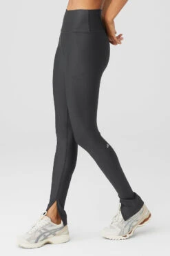 Airlift High-Waist Elongated Legging - Anthracite 8 Airlift High-Waist Elongated Legging - Anthracite -Alo Fashion Store W51311R 02125 b1 s1 a2 1 m18