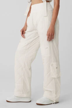 High-Waist Snowrider Puffer Pant - Ivory 9 High-Waist Snowrider Puffer Pant - Ivory -Alo Fashion Store W51351R 03299 b1 s1 a3 1 m54