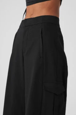 Show Off Cargo Wide Leg Trouser (Long) - Black 9 Show Off Cargo Wide Leg Trouser (Long) - Black -Alo Fashion Store W51383R 01 b1 s1 a4 1 m18