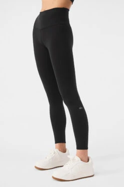 7/8 High-Waist Airbrush Legging - Black 12 7/8 High-Waist Airbrush Legging - Black -Alo Fashion Store W5604R 01 b1 s1 a3 1 m174 bfd73a36 d779 43dc a2a4 a74dd5de73a7