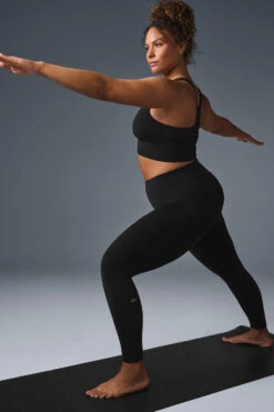 7/8 High-Waist Airbrush Legging - Black 17 7/8 High-Waist Airbrush Legging - Black -Alo Fashion Store W5604R 01 b1 s1 a4 1 m182