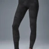 High-Waist Camo Vapor Legging - Black Camouflage -Alo Fashion Store W5635R 02539 b1 s1 a1 1 m206 57a121c7 98db 4113 8a43 fe3d31aa8ae6