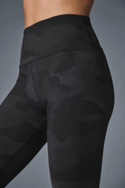 High-Waist Camo Vapor Legging - Black Camouflage 9 High-Waist Camo Vapor Legging - Black Camouflage -Alo Fashion Store W5635R 02539 b1 s1 a3 1 m206 a30e1d43 2793 47b4 8f5e 7ed6c90db5fc