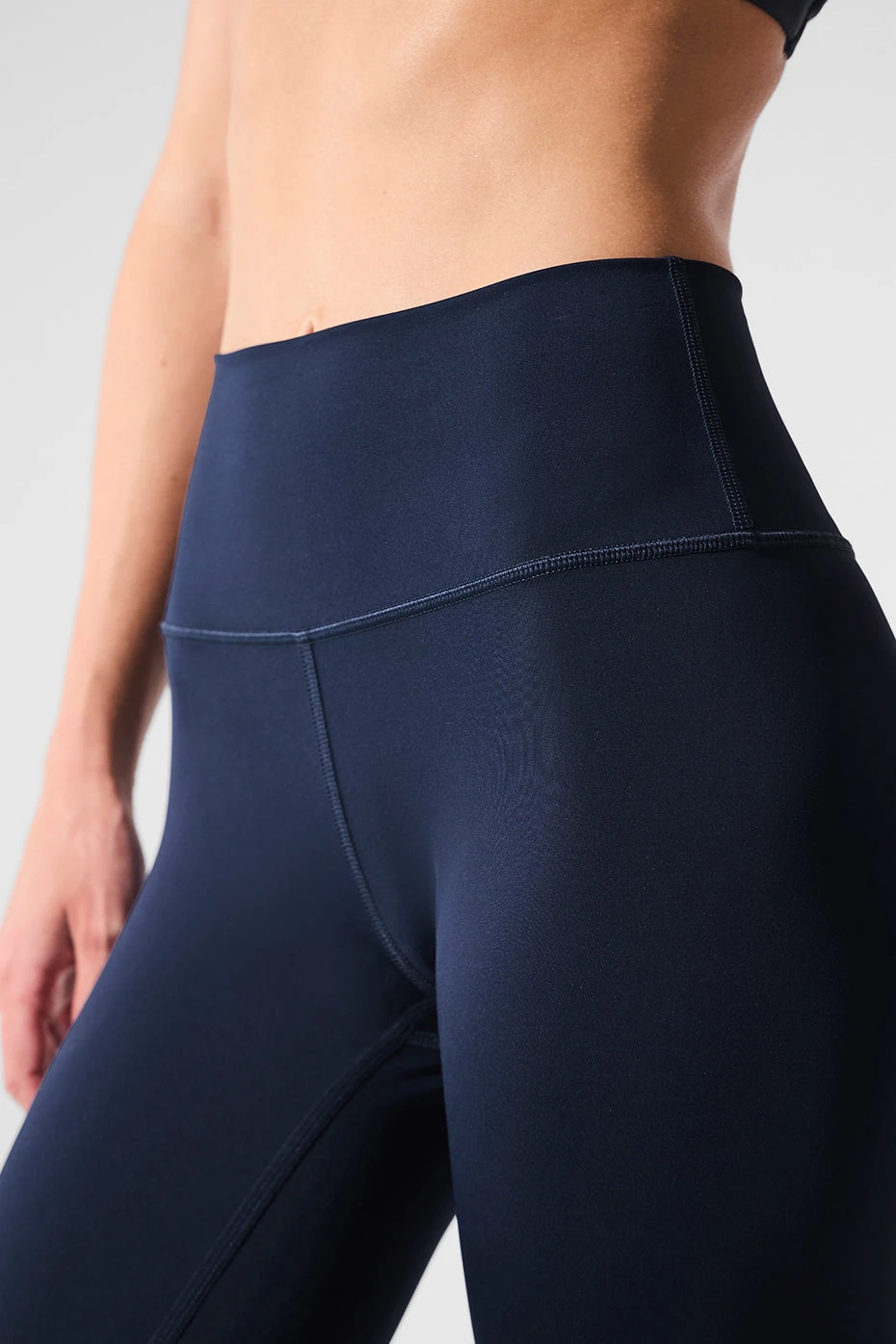 7/8 High-Waist Airlift Legging - Navy 6 7/8 High-Waist Airlift Legging - Navy - Image 4