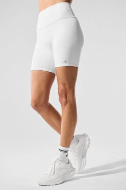 7" High-Waist Biker Short - White 8 7" High-Waist Biker Short - White -Alo Fashion Store W6145R 00 b1 s1 a3 1 m206