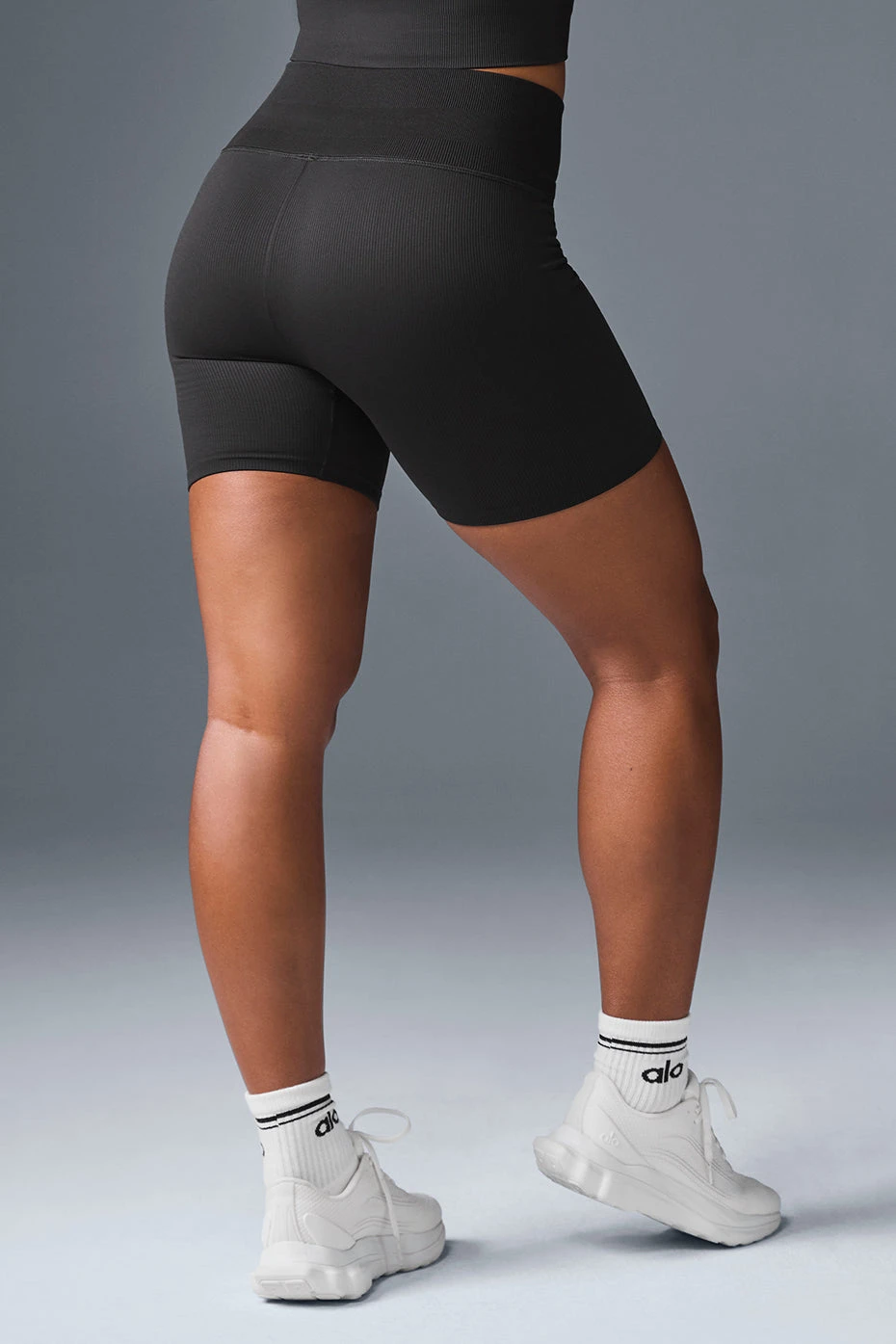 5" Seamless Ribbed Favorite Short - Black 10 5" Seamless Ribbed Favorite Short - Black - Image 8